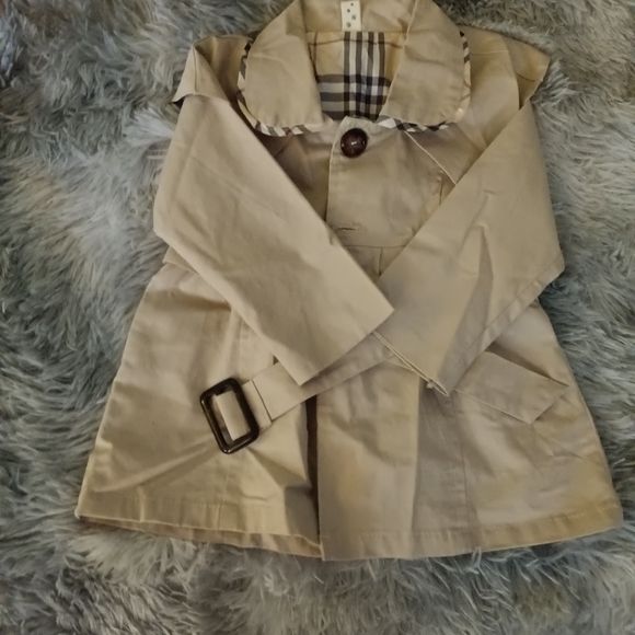 EUC. Girls dress coat, tan. 24-month. - Picture 2 of 4
